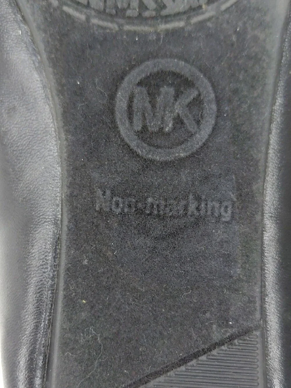 Michael Kors Girls Flat Ballerina Slipper Silver Medallion Sz 1